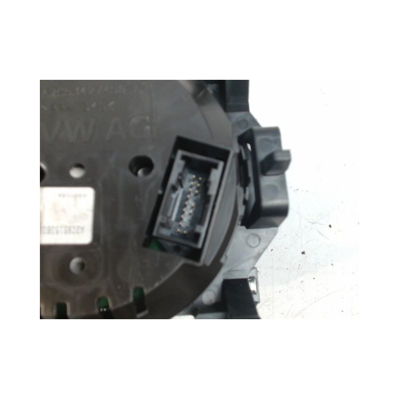 BLOC COMPTEURS VOLKSWAGEN PASSAT SW 2005-