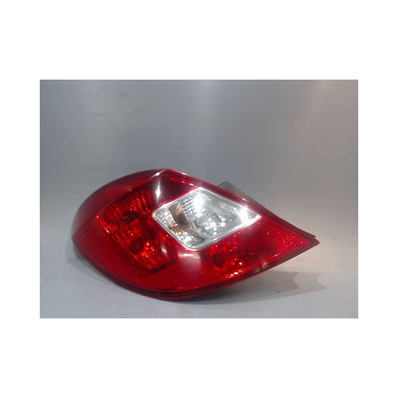 FEU ARRIERE GAUCHE  OPEL CORSA