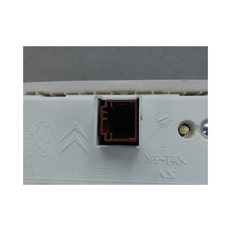 BLOC COMPTEURS PEUGEOT 208