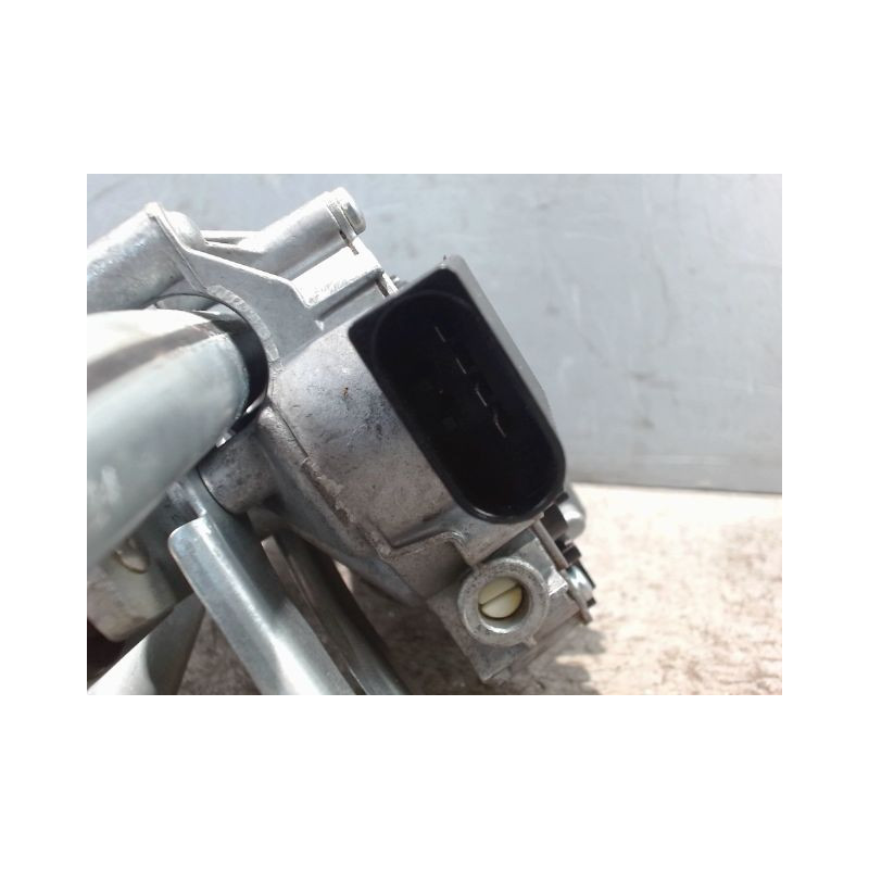 MOTEUR ESSUIE-GLACE AVANT B.M.W. X1