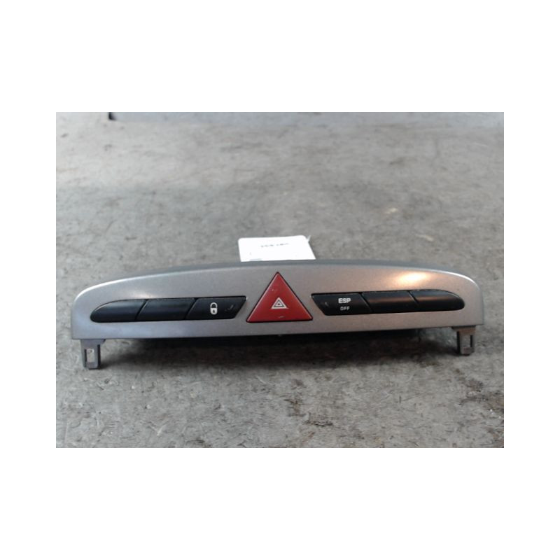 BOUTON DE WARNING PEUGEOT 308 2009-