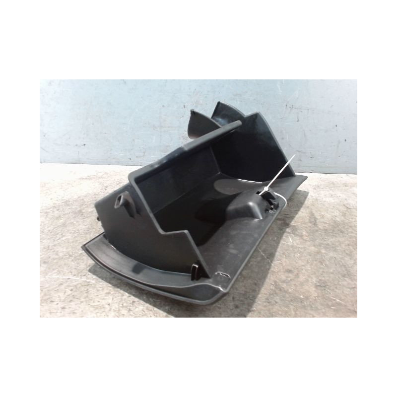 BOITE A GANTS PEUGEOT 108