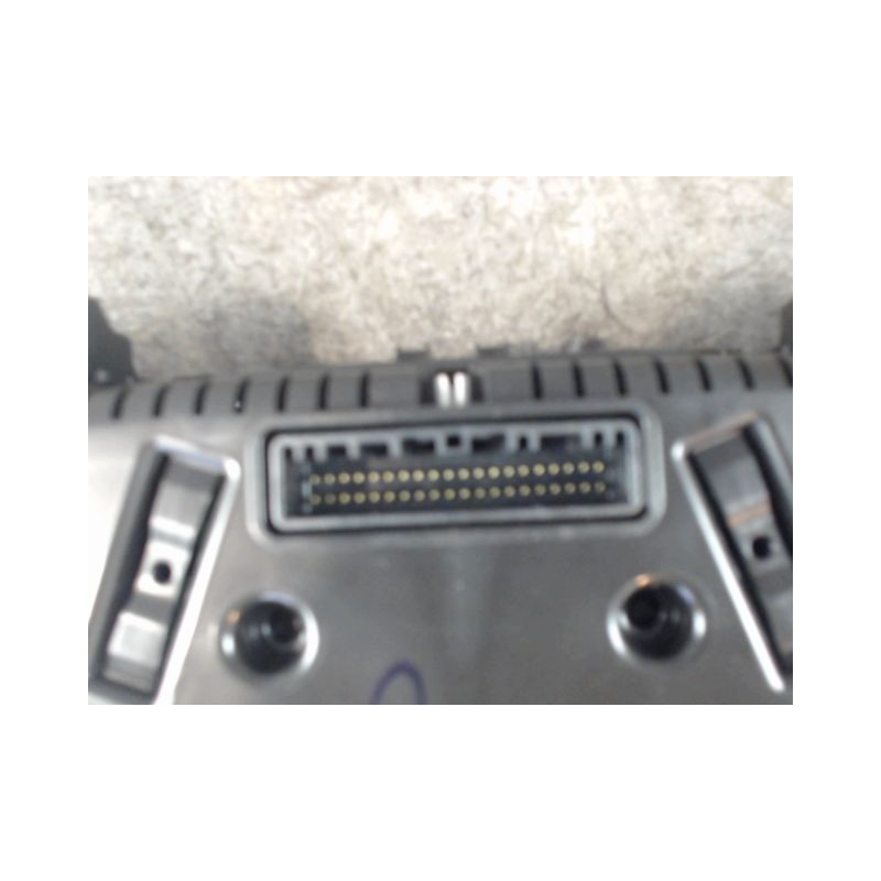 BLOC COMPTEURS DACIA SANDERO 2008-