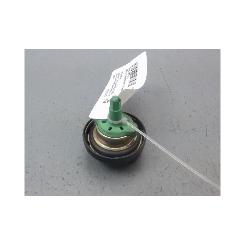 BOUCHON RESERVOIR A CARBURANT BMW SERIE 1 I Phase 2 (E87) 2007-2011