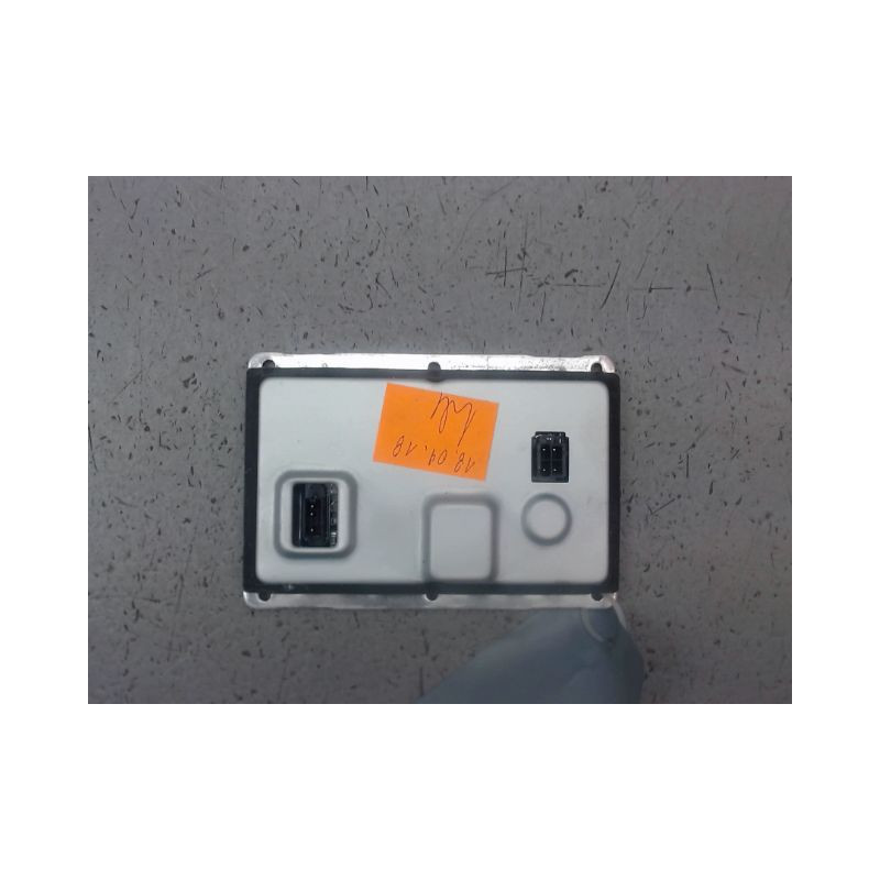BOITIER XENON PHARE GAUCHE BMW SERIE 1 I Phase 2 (E87) 2007-2011