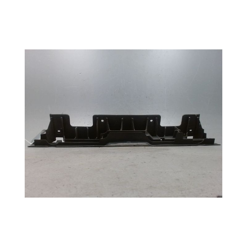 SUPPORT CENTRAL PARE-CHOC ARRIERE  RENAULT CLIO III 2009-