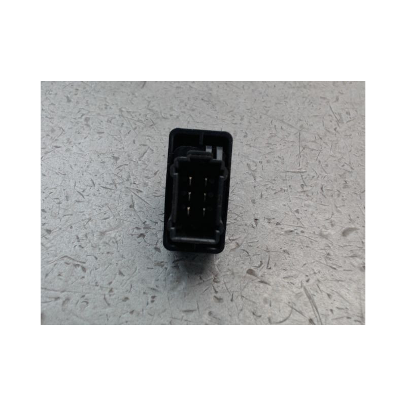 COMMANDE LEVE-GLACE PORTE AVD CITROEN BERLINGO