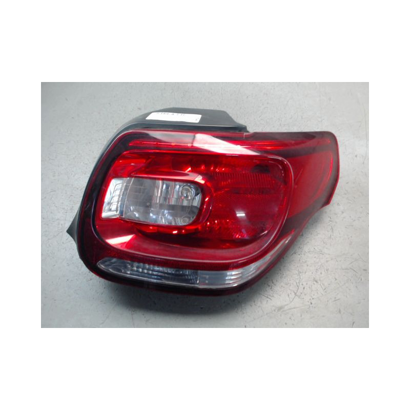FEU ARRIERE DROIT CITROEN DS3