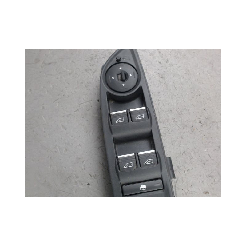 COMMANDE LEVE-GLACE PORTE AVG FORD FOCUS