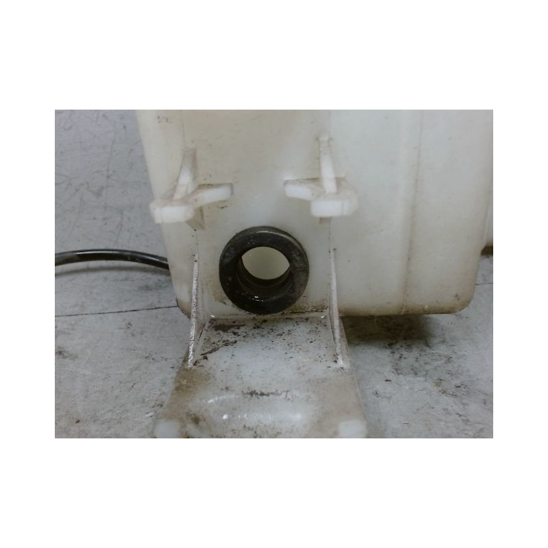RESERVOIR LAVE-GLACE AVANT KIA CEE-D
