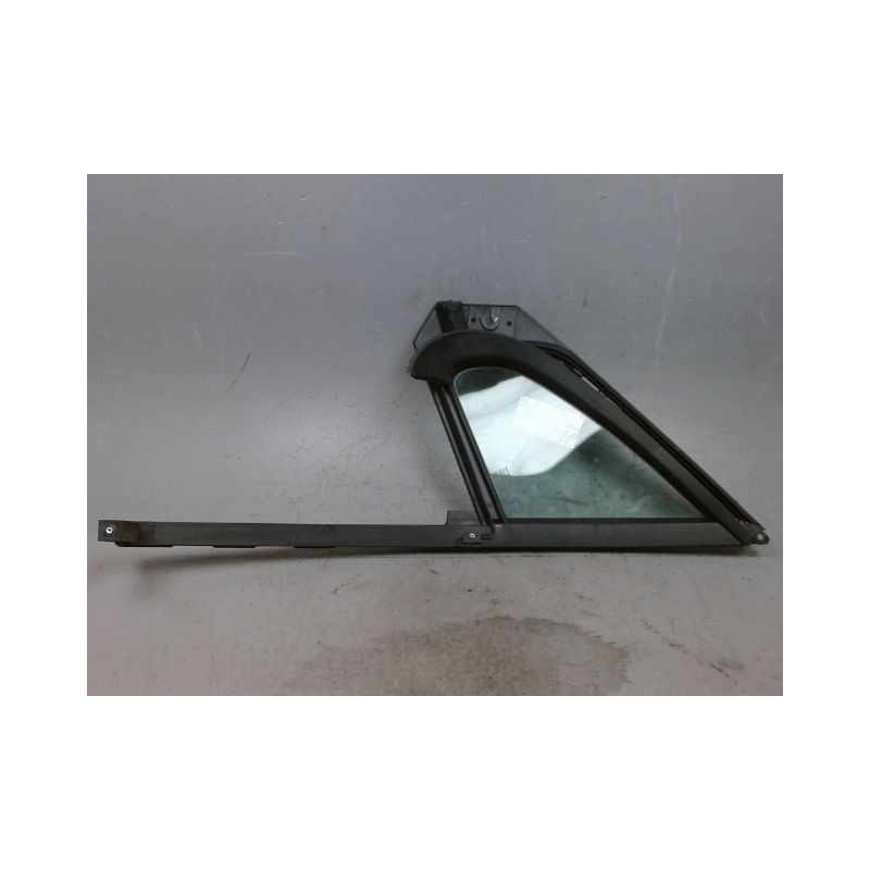 GLACE FIXE PORTE AVD PEUGEOT 208