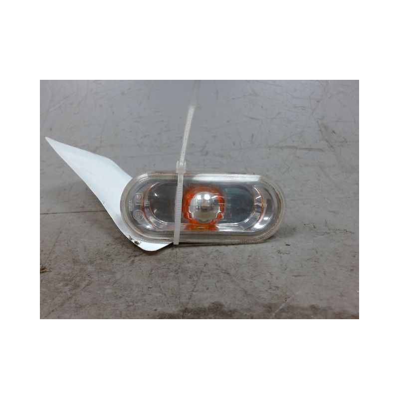 REPETITEUR AILE DROIT SEAT IBIZA 2006-