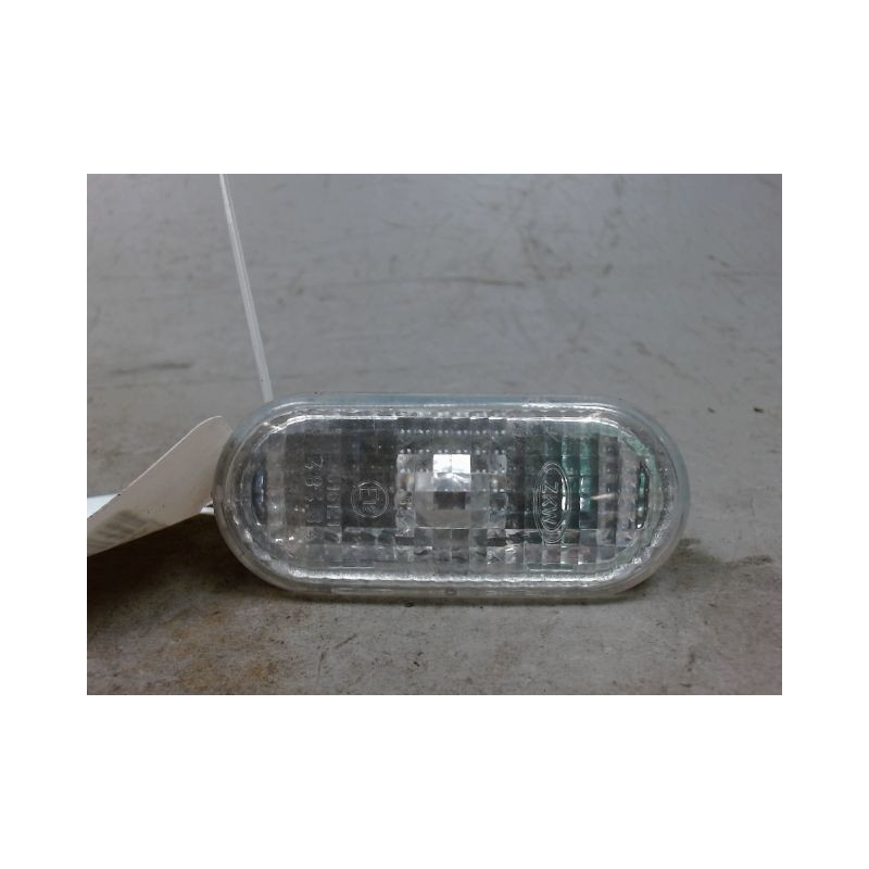 REPETITEUR AILE DROIT VOLKSWAGEN POLO 99-2001