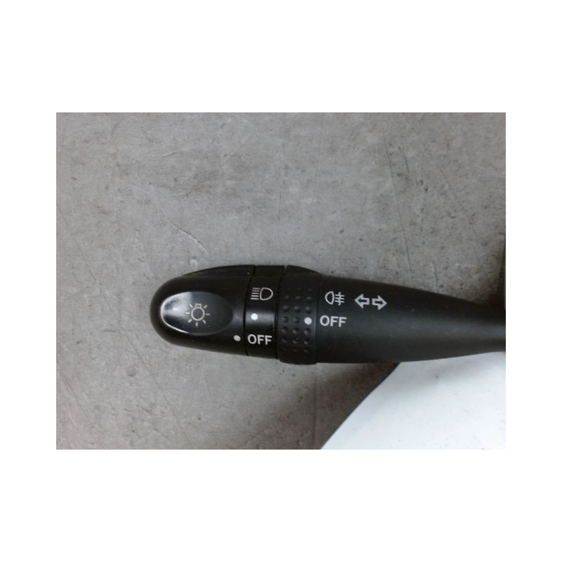COMMANDE CLIGNOTANT DAIHATSU TREVIS