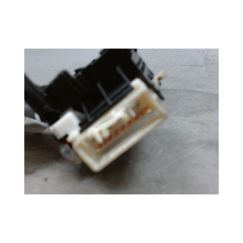 COMMANDE CLIGNOTANT DAIHATSU TREVIS