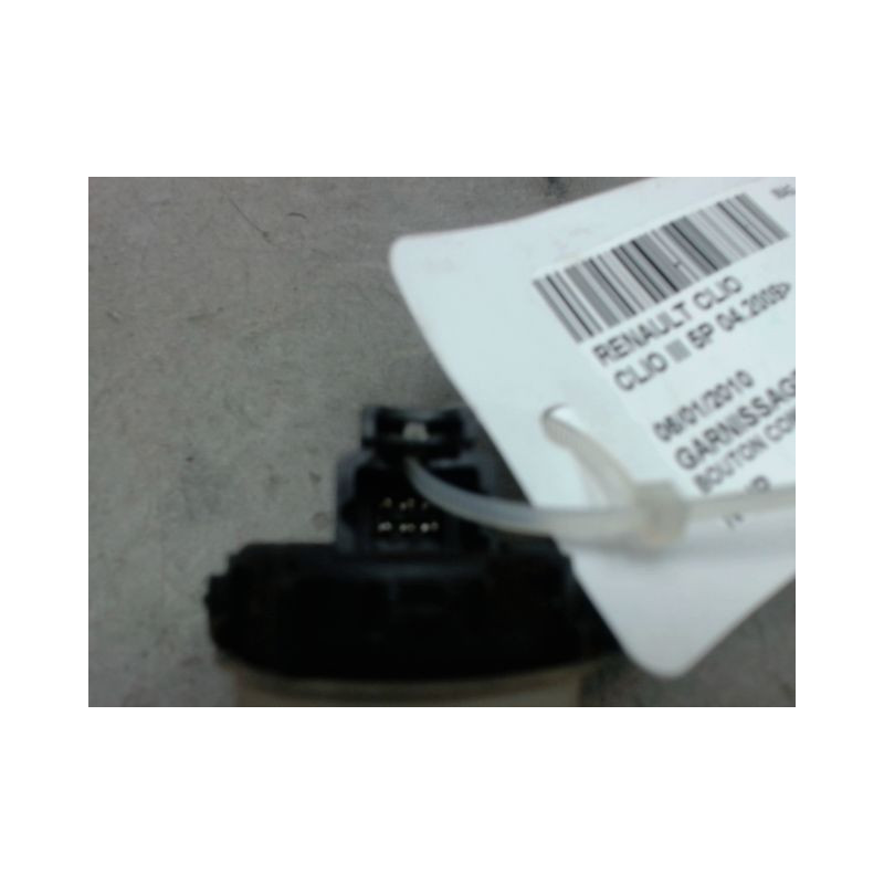 BOUTON COMMANDE TOIT OUVRANT RENAULT CLIO III 2009-