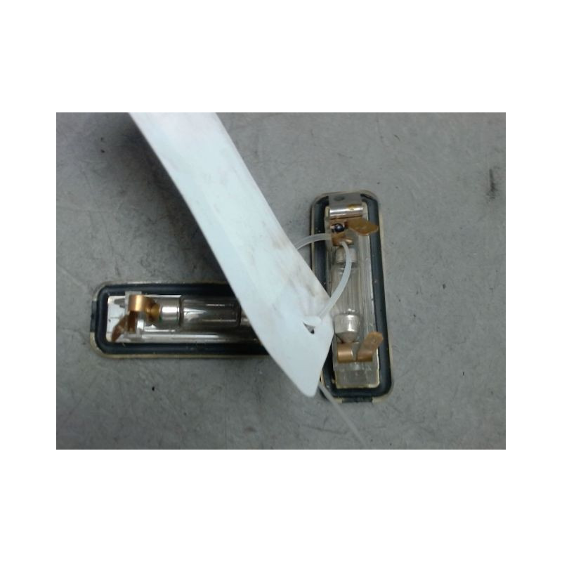 ECLAIREUR PLAQUE DE POLICE FORD FOCUS 98-04