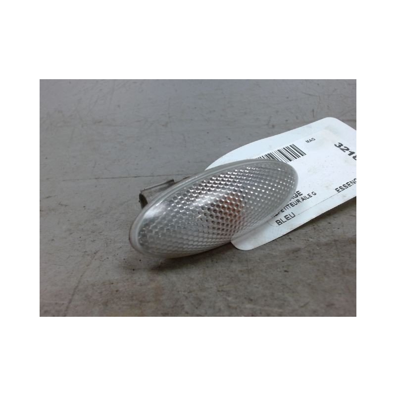 REPETITEUR AILE GAUCHE TOYOTA YARIS
