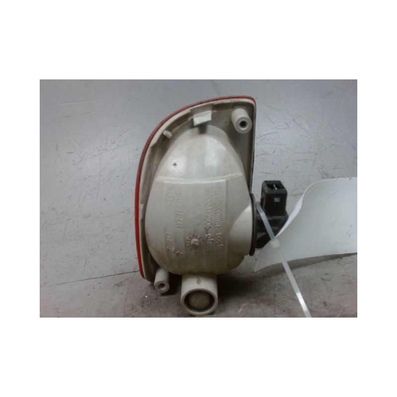 FEU DE PARE-CHOC ARRIERE GAUCHE RENAULT KANGOO EXPRESS 2008-