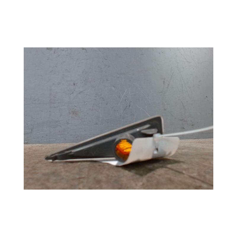 REPETITEUR AILE GAUCHE RENAULT MEGANE