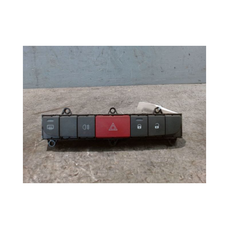 BOUTON DE WARNING PEUGEOT BOXER
