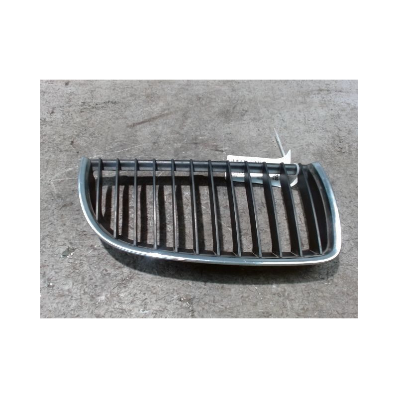 GRILLE CALANDRE DROIT B.M.W. SERIE 3