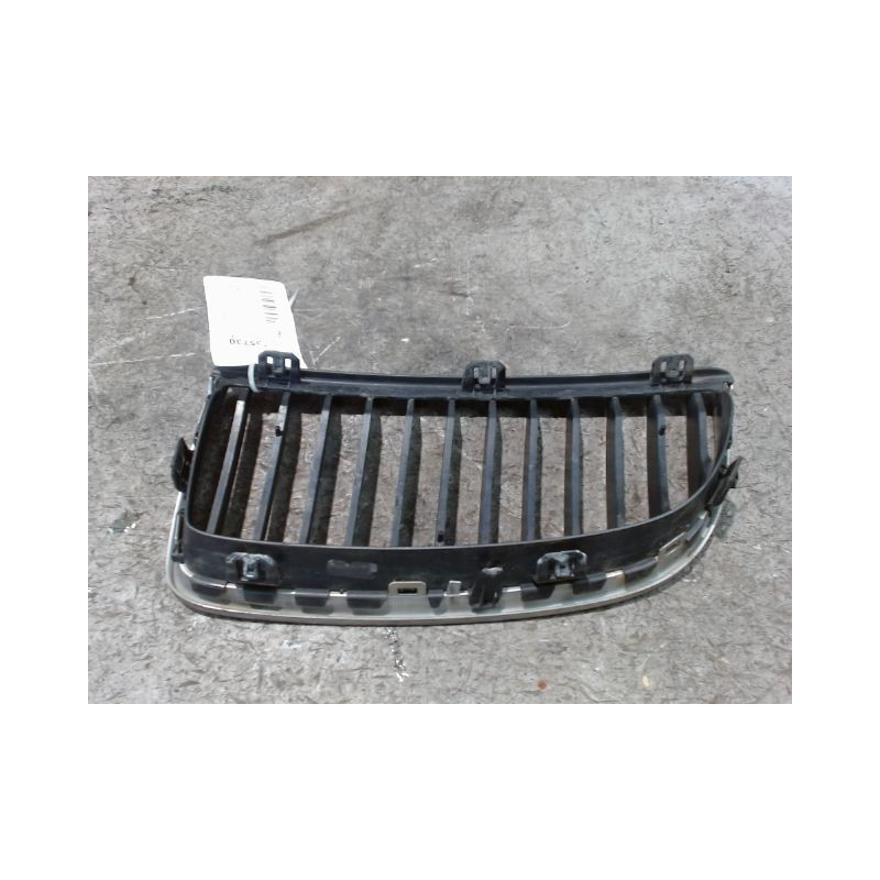 GRILLE CALANDRE DROIT B.M.W. SERIE 3