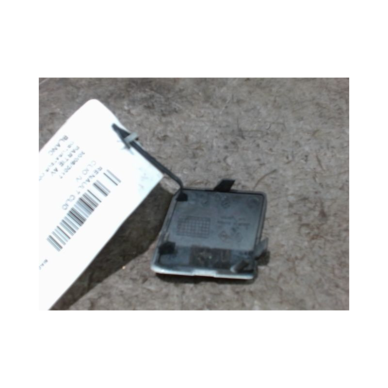 OBTURATEUR COUVRE CROCHET DE BOUCLIER AV RENAULT CLIO IV