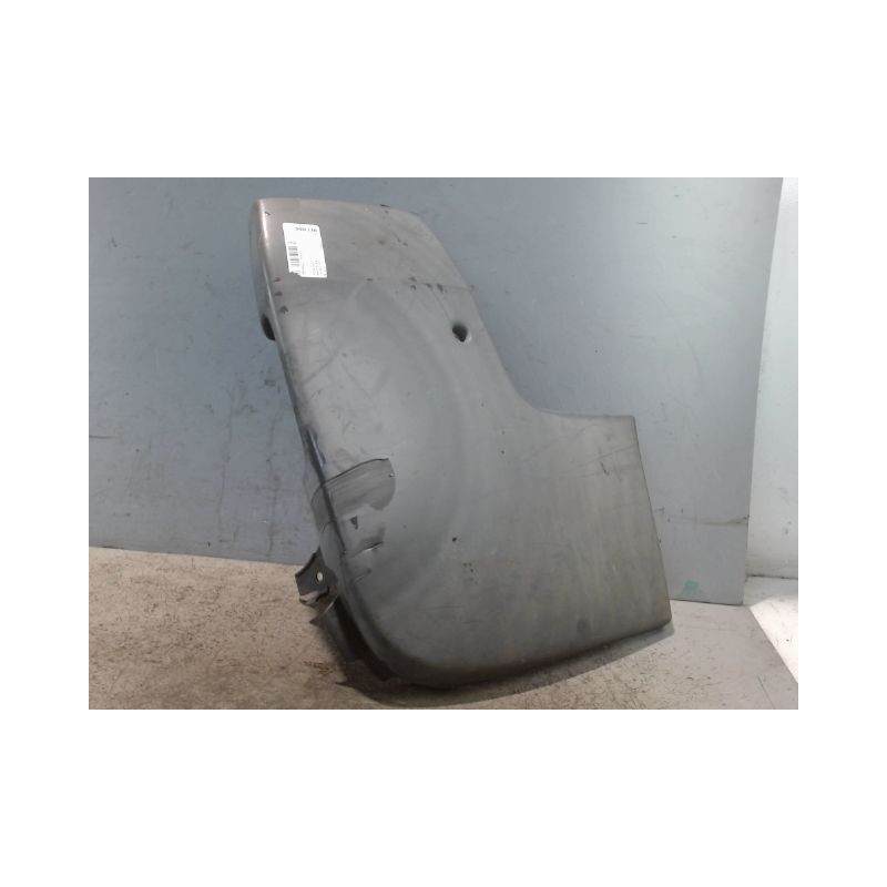 CROSSE ARRIERE DROIT RENAULT TRAFIC