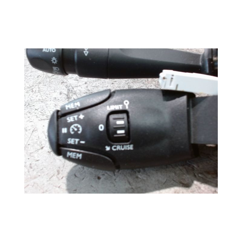 BLOC COMMODOS PEUGEOT 308 2011-