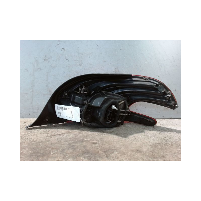 FEU ARRIERE GAUCHE  PEUGEOT 208