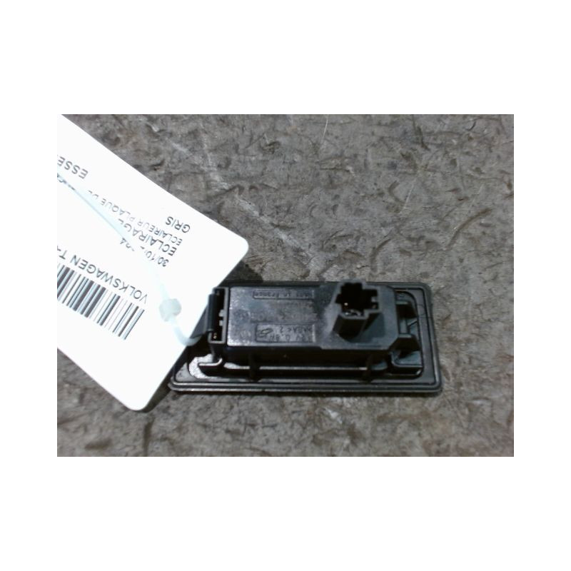 ECLAIREUR PLAQUE DE POLICE GAUCHE VOLKSWAGEN T-CROSS