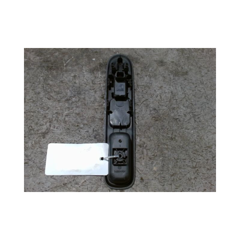 COMMANDE LEVE-GLACE PORTE AVD PEUGEOT 3008 2009-
