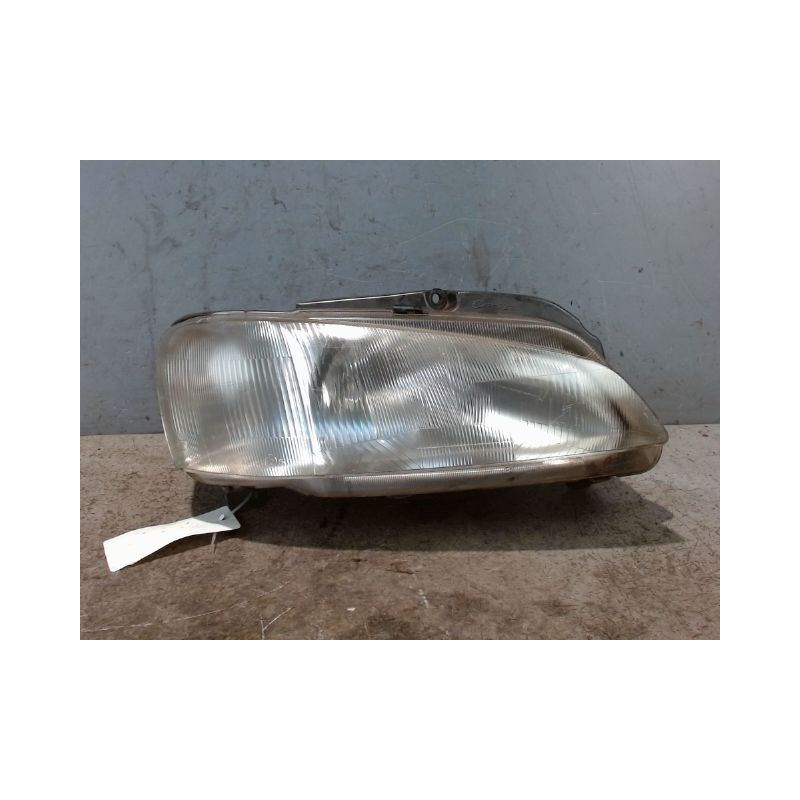 PHARE DROIT PEUGEOT 106 96-2003
