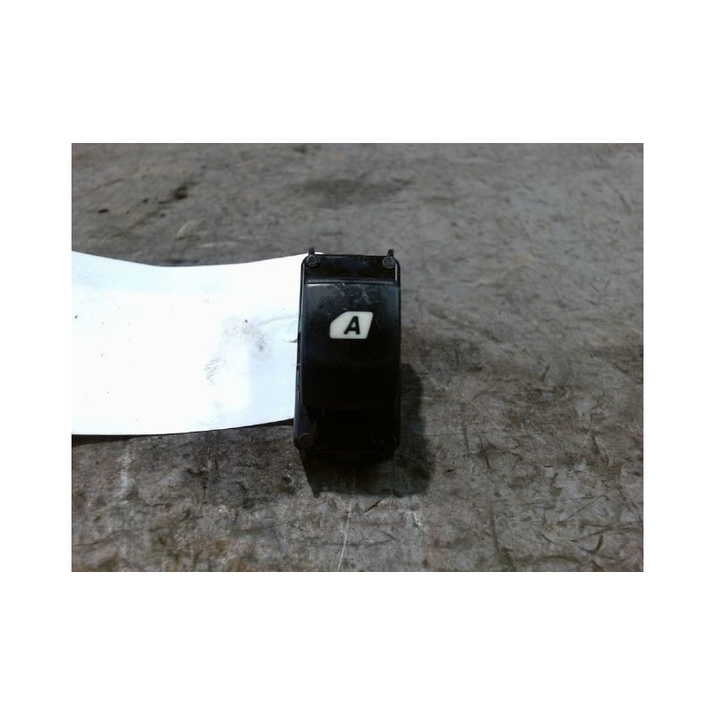 COMMANDE LEVE-GLACE PORTE AVG PEUGEOT PARTNER FGT LONG 08-