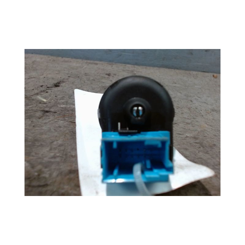 COMMANDE RETROVISSEUR EXTERIEUR ELECTRIQUE PEUGEOT PARTNER FGT LONG 08-