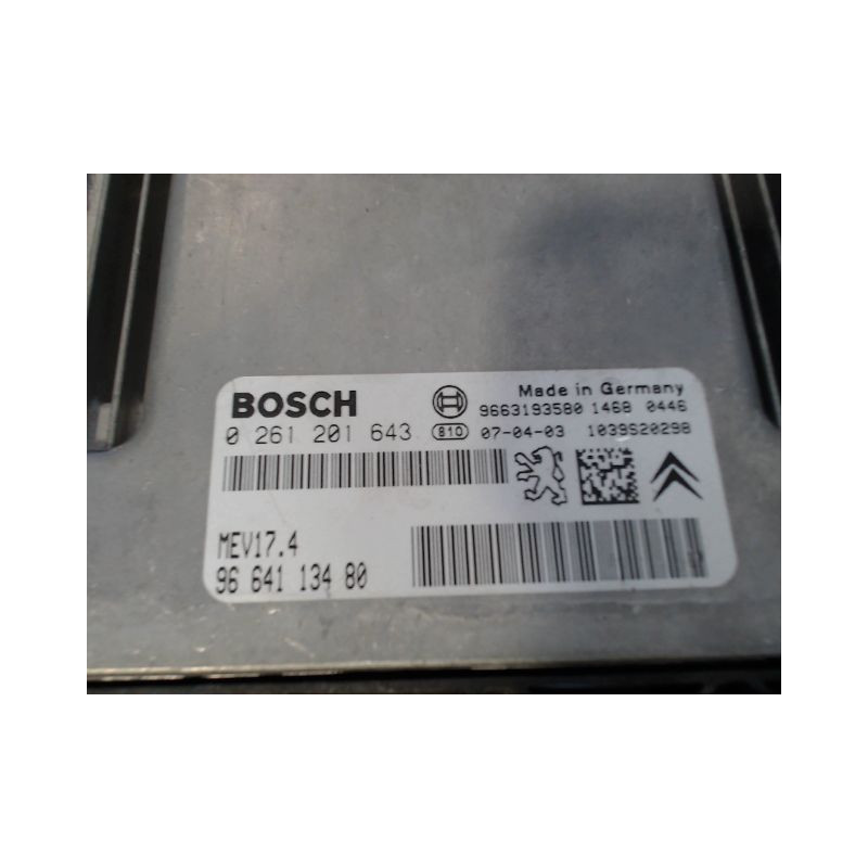 CALCULATEUR MOTEUR FORD FIESTA V Phase 1 2002-2005