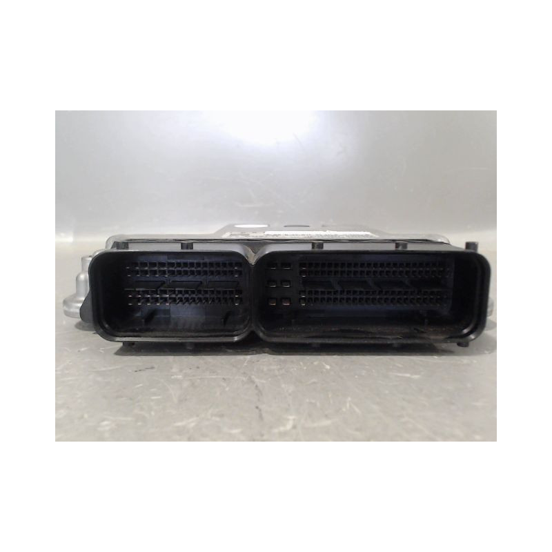 CALCULATEUR MOTEUR AUDI A1