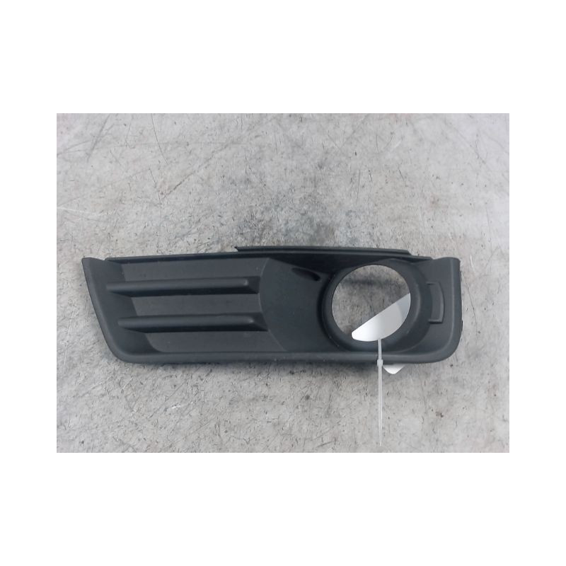 OBTURATEUR PHARE ADDITIONNEL PARE-CHOC AVG FORD FOCUS C-MAX 03-07