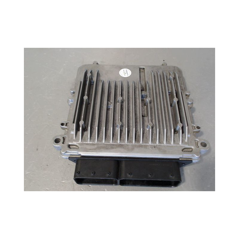 CALCULATEUR MOTEUR MERCEDES CLASSE B