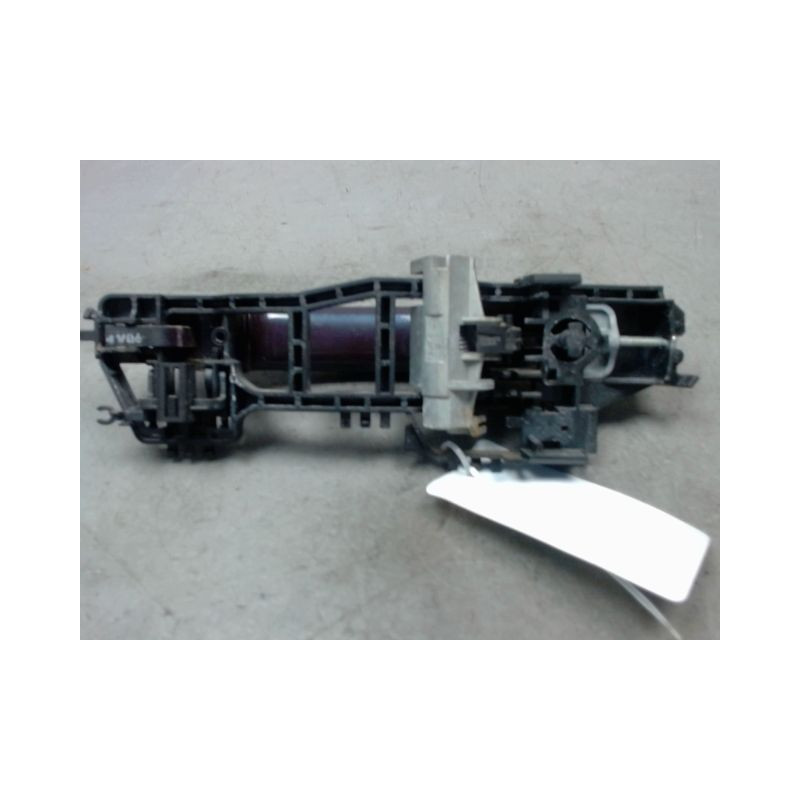 POIGNEE EXTERIEURE PORTE AVANT DROIT FORD FOCUS