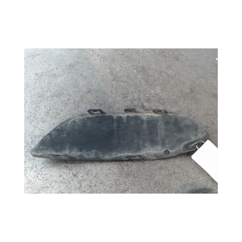 GRILLE VENTILATION PARE-CHOC AVG MERCEDES CLASSE C 2007-