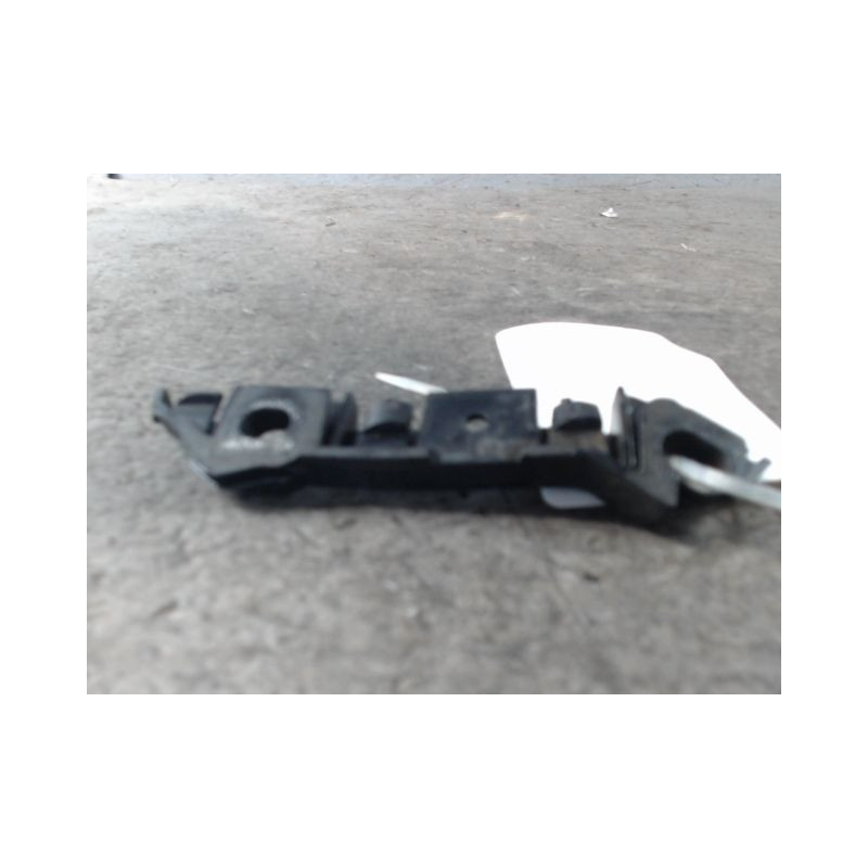 SUPPORT PARE-CHOC AVD MERCEDES CLASSE C 2007-