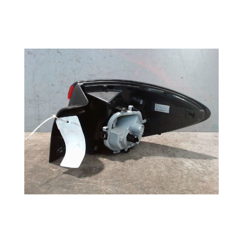 FEU ARRIERE GAUCHE  RENAULT CAPTUR