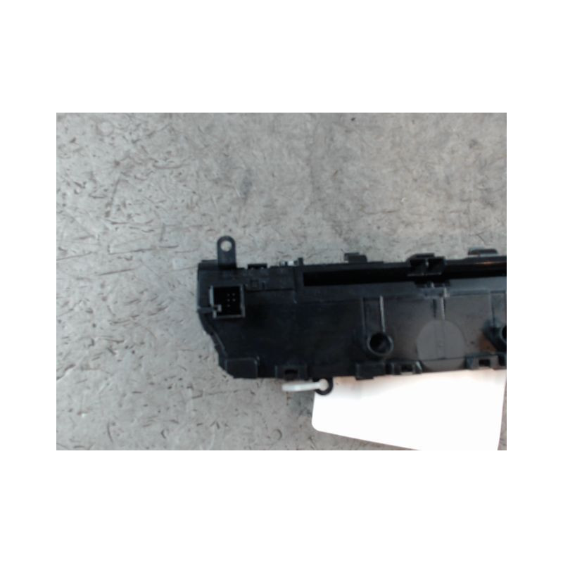 BOUTON DE WARNING MERCEDES CLASSE C 2007-