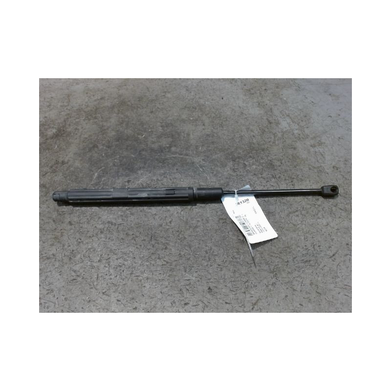 VERIN CAPOT G MERCEDES CLASSE C 2007-