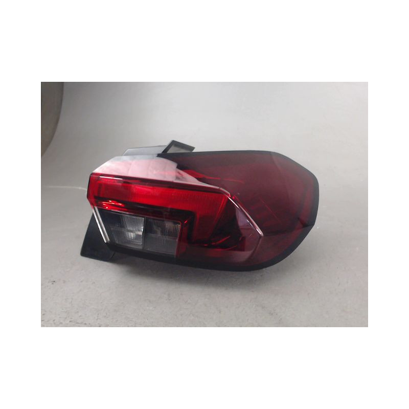 FEU ARRIERE DROIT OPEL CORSA