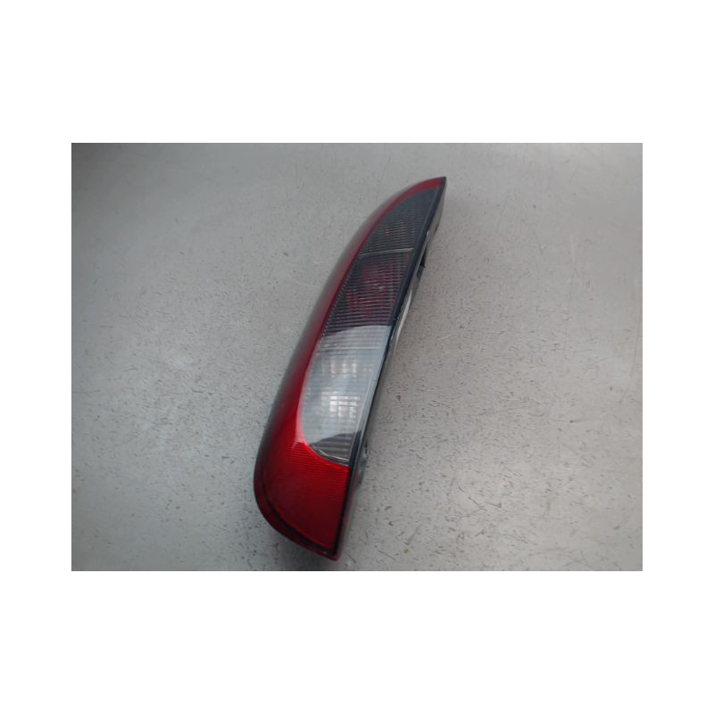 FEU ARRIERE GAUCHE  OPEL CORSA