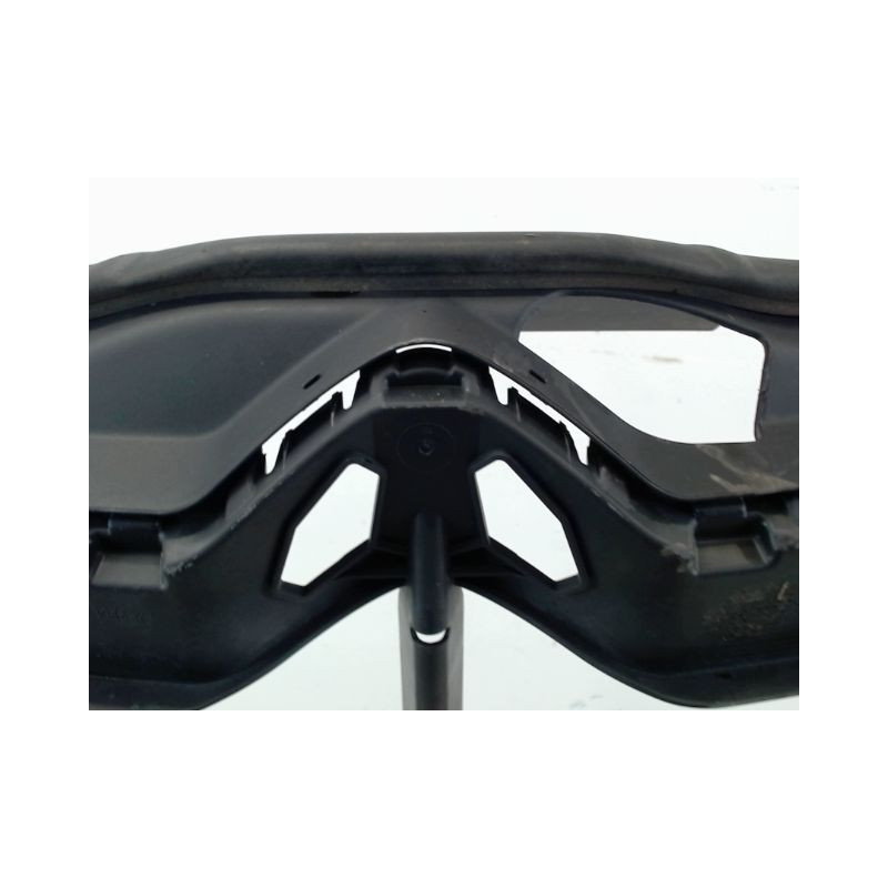 TRAVERSE SUPERIEURE ARMATURE AVANT CITROEN C4