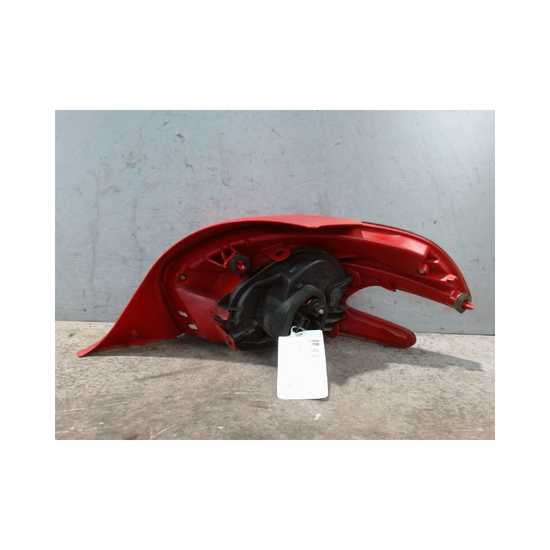 FEU ARRIERE GAUCHE  PEUGEOT 208